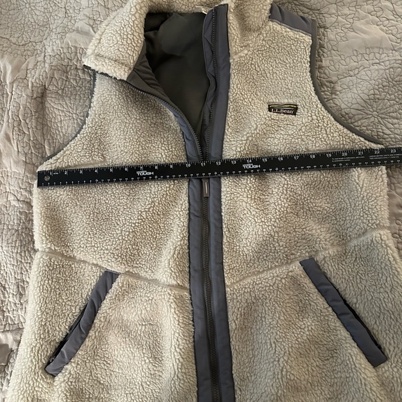 LL Bean plus size Sherpa vest, 1X - Picture 3 of 7